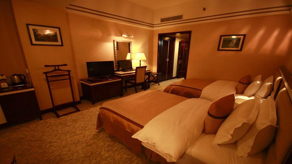 Kunming Zhongyu Hotel Екстериор снимка