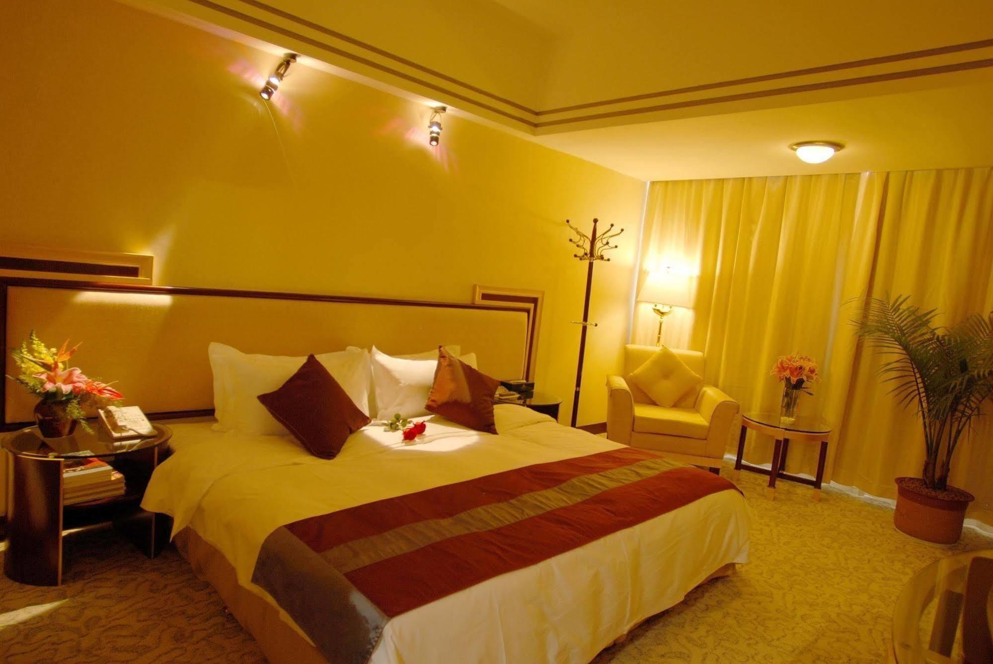 Kunming Zhongyu Hotel Екстериор снимка