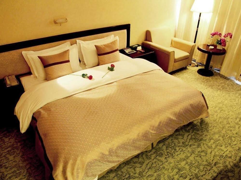 Kunming Zhongyu Hotel Екстериор снимка